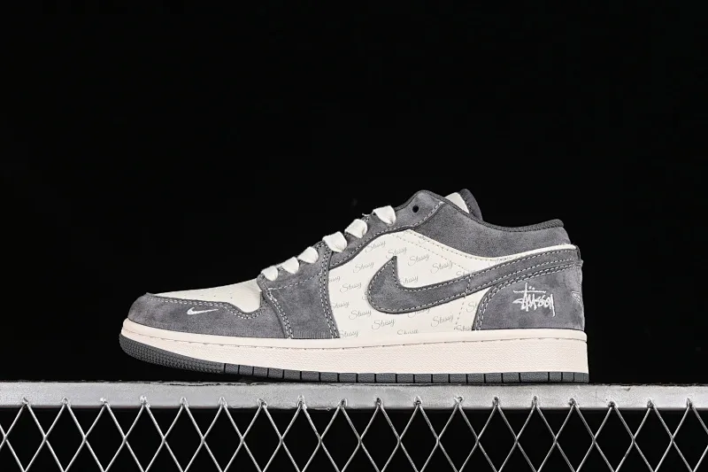 All categories Air Jordan Jordan series basketball shoes Air Jordan 1 Low High-end customized low-top sneakers Air Jordan 1 Low AJ1 Joe 1 Stusi joint-grey pig eight high-end customized low-top basketball shoes SJ9950-010
